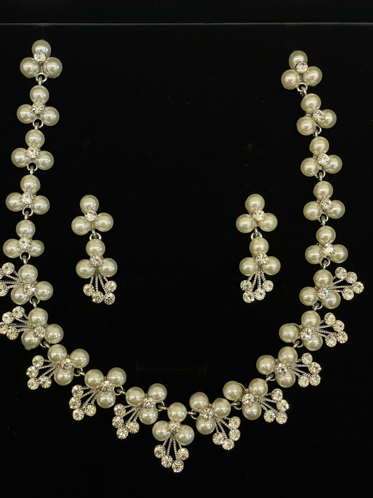 White Pearl Necklace Set