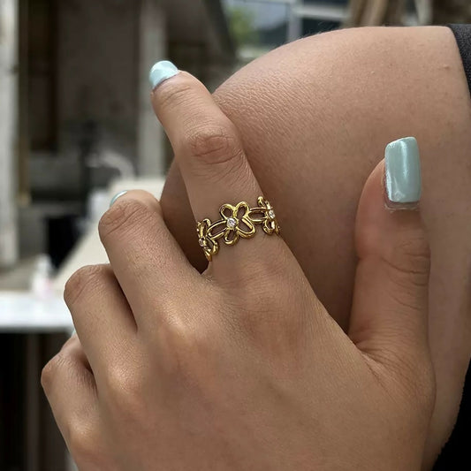 Daisy Chain Flower Ring