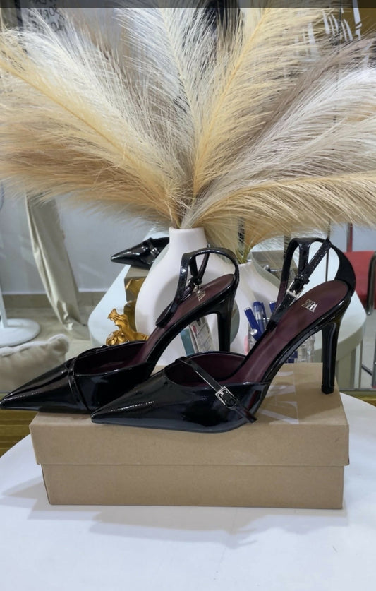 Black Glossy Patent Pointed Heel Shoe