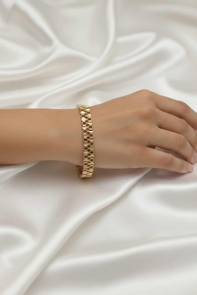 Tri-Tone Heart Link Bracelet